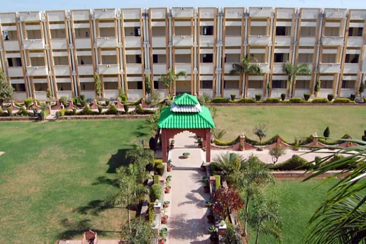 https://cache.careers360.mobi/media/colleges/social-media/media-gallery/3696/2019/1/5/Campus View of Nagaji Institute of Technology and Management Datia_Campus-View.jpg